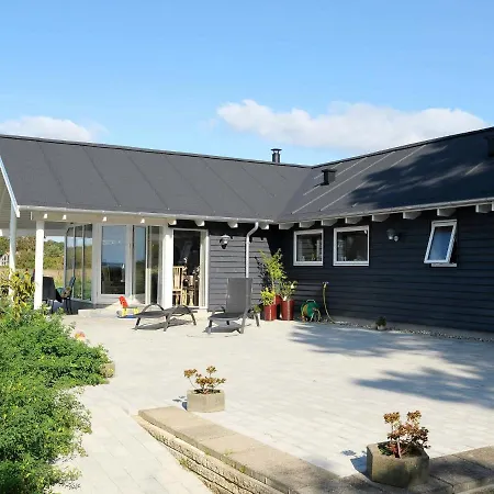 Tatil Evi Five-bedroom In Millinge