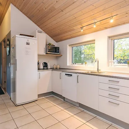 Five-bedroom In Tatil Evi Millinge