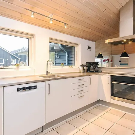 Luxury Retreat With - By Traum *